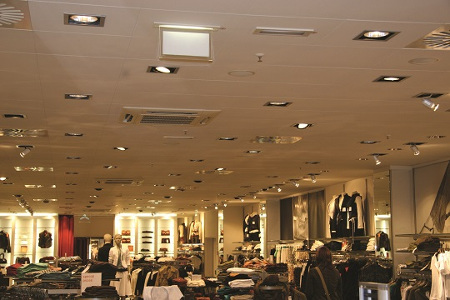 Decken-Kassette in einem Ladengeschäft in Hamburg